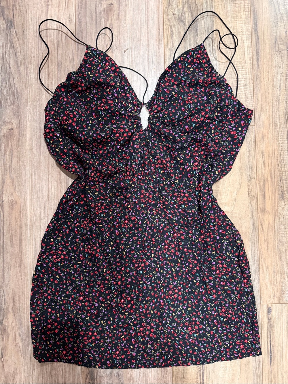 H&M Black Floral keyhole Spaghetti-Strap Mini Dress - Picture 2 of 6